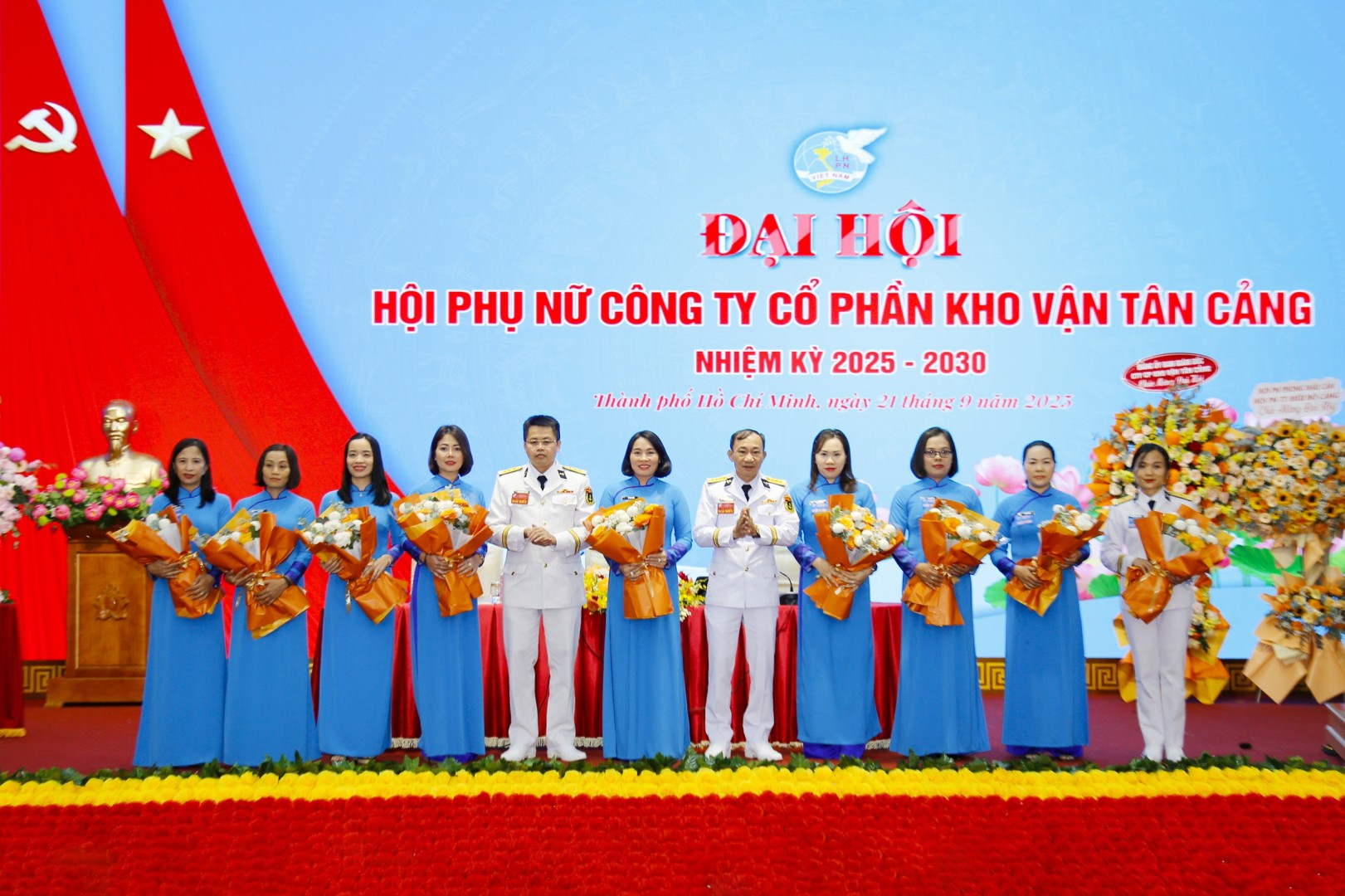 Hội phụ nữ công ty cổ phần kho vận tân cảng: điểm sáng ứng dụng công nghệ vào sản xuất